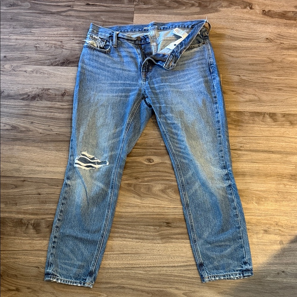 Old Navy Men's Distressed Blue Straight Jeans